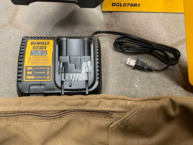 Dewalt dcl079r1 tripod light kit - afbeelding 4 van  8
