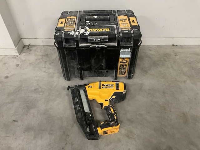Dewalt dcn660 afwerktacker - afbeelding 4 van  6