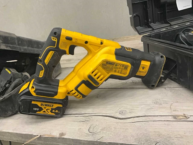 Dewalt dcs367 reciprozaag - afbeelding 3 van  6