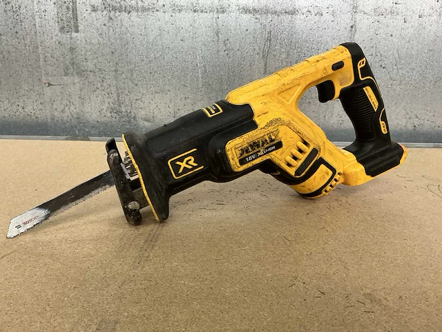Dewalt dcs367 reprozaag - afbeelding 1 van  5