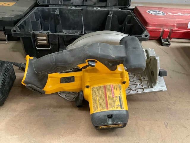 Dewalt dcs391 handcirkelzaagmachine - afbeelding 2 van  7