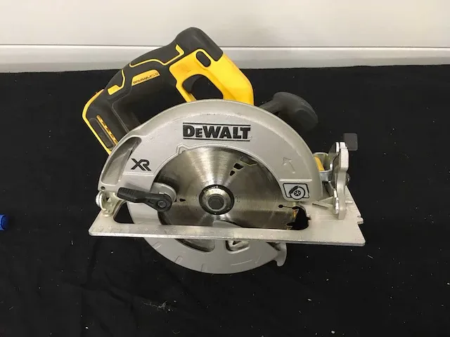 Dewalt dcs570 type 2 handzaagmachine - afbeelding 1 van  7