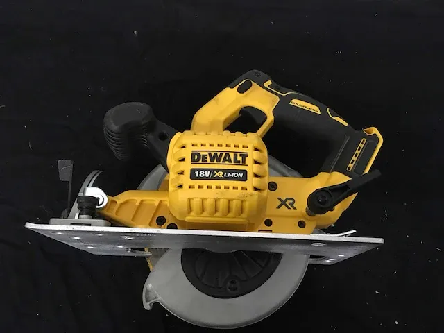Dewalt dcs570 type 2 handzaagmachine - afbeelding 2 van  7