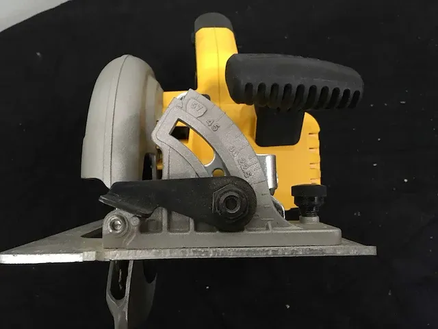Dewalt dcs570 type 2 handzaagmachine - afbeelding 3 van  7