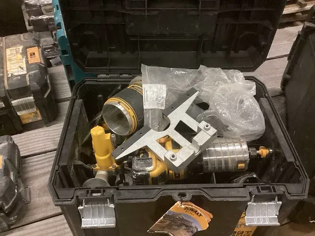 Dewalt dcw600 bovenfrees en kantenfrees - afbeelding 5 van  6