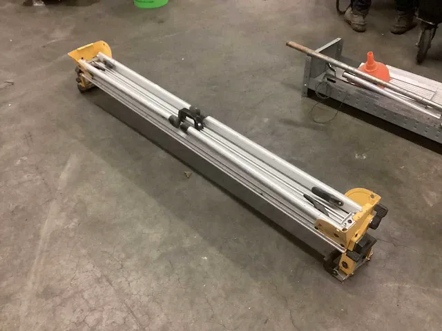 Dewalt de7023-xj tafel voor cirkelzaagmachine - afbeelding 3 van  7
