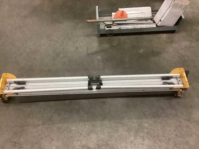 Dewalt de7023-xj tafel voor cirkelzaagmachine - afbeelding 4 van  7