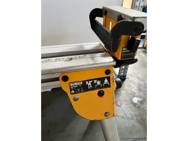 Dewalt de7033 xj onderstel voor afkort/verstekzagen - afbeelding 3 van  5