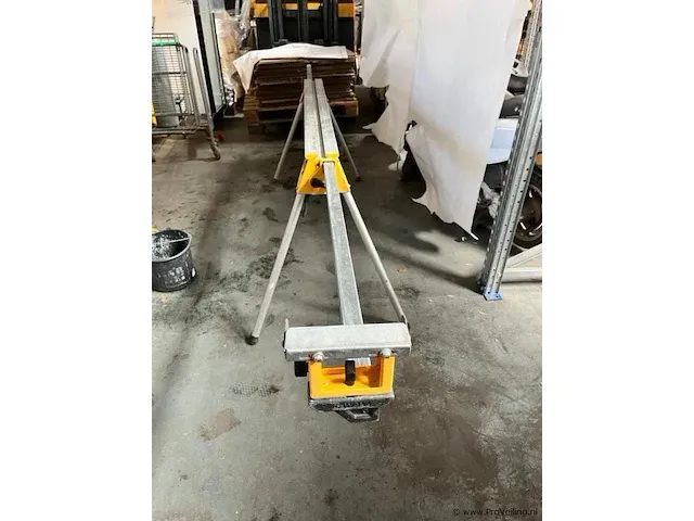 Dewalt de7033 xj onderstel voor afkort/verstekzagen - afbeelding 4 van  5