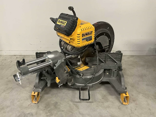 Dewalt dhs780 afkortzaagmachine - afbeelding 2 van  6