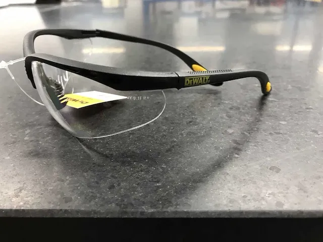 Dewalt dpg58-1d veiligheidsbril (168x) - afbeelding 1 van  4