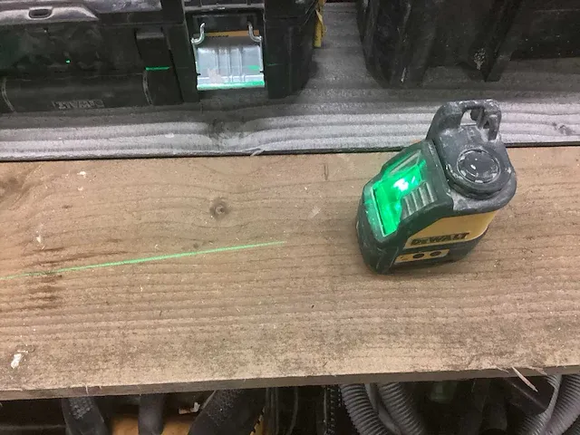 Dewalt dw088cg kruislijnlaser - afbeelding 2 van  8
