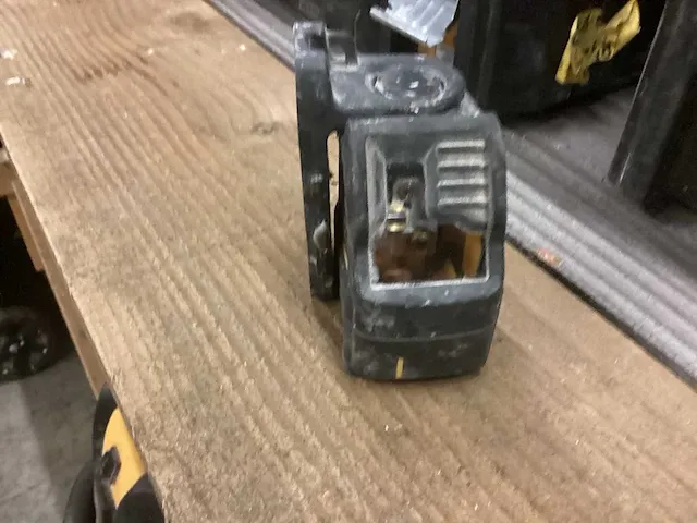 Dewalt dw088cg kruislijnlaser - afbeelding 5 van  8