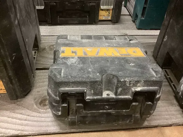 Dewalt dw088cg kruislijnlaser - afbeelding 8 van  8
