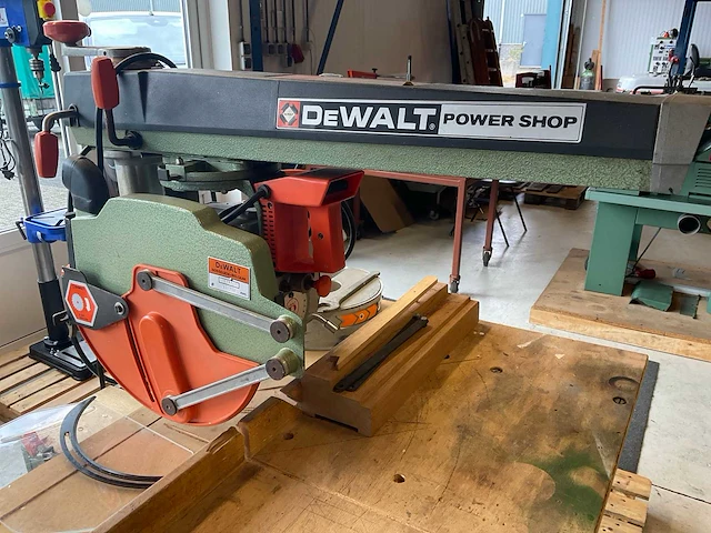 Dewalt dw125 radiaalafkortzaagmachine - afbeelding 3 van  7