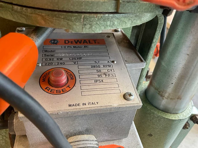 Dewalt dw125 radiaalafkortzaagmachine - afbeelding 7 van  7