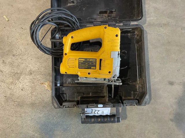 Dewalt dw320k decoupeerzaag - afbeelding 3 van  4