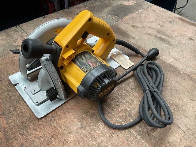 Dewalt dw364 cirkelzaagmachine - afbeelding 3 van  5