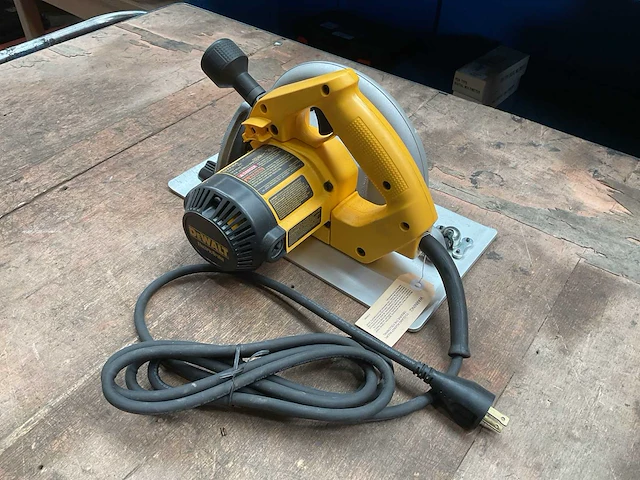 Dewalt dw364 cirkelzaagmachine - afbeelding 4 van  5