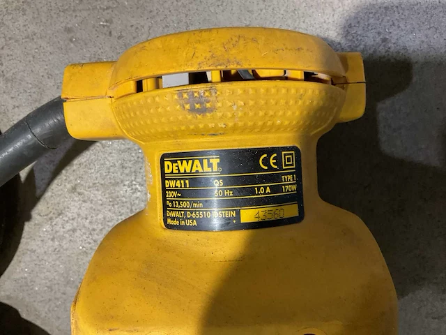Dewalt dw411 schuurmachine - afbeelding 2 van  2