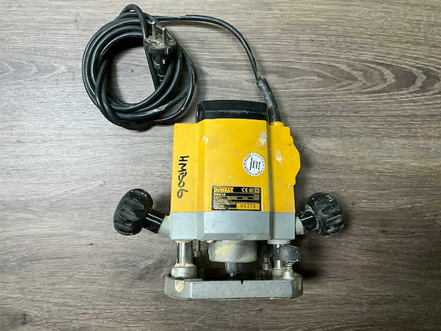 Dewalt dw614 bovenfrees - afbeelding 2 van  5