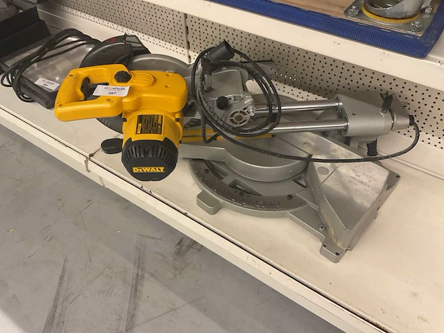 Dewalt dw712-qs afkortcirkelzaagmachine - afbeelding 4 van  6