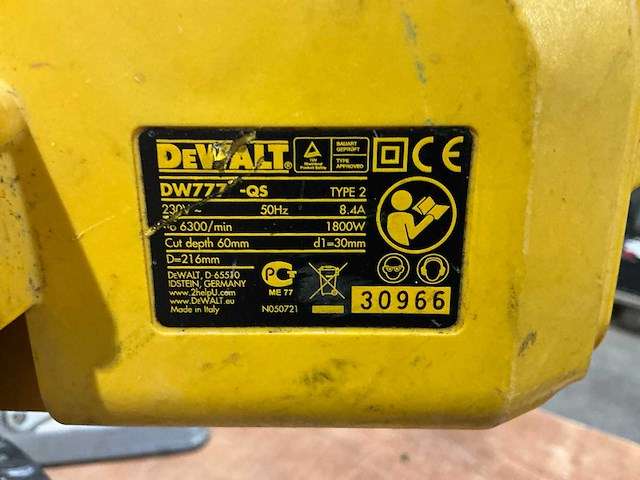 Dewalt dw777qs afkortcirkelzaagmachine - afbeelding 5 van  5