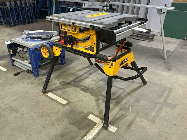 Dewalt dwe7492-qs zaagtafel - afbeelding 1 van  5