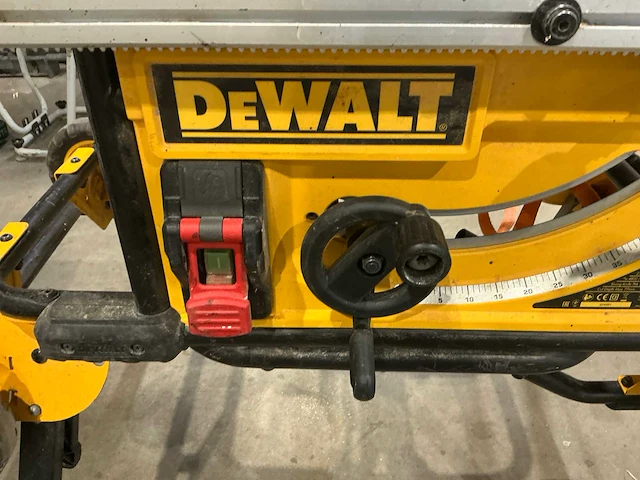 Dewalt dwe7492-qs zaagtafel - afbeelding 3 van  5