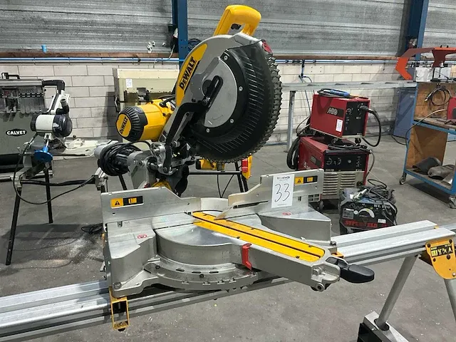Dewalt dws780 afkortcirkelzaagmachine - afbeelding 1 van  6