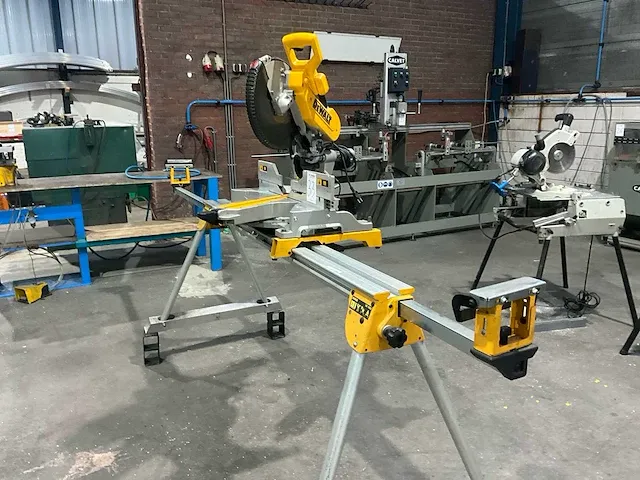 Dewalt dws780 afkortcirkelzaagmachine - afbeelding 3 van  6