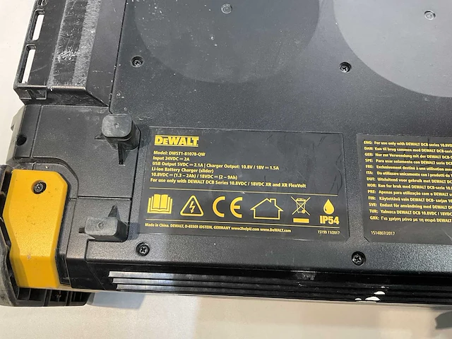 Dewalt dwst1-81078-qw bouwradio - afbeelding 4 van  5