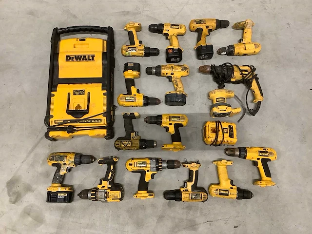 Dewalt gereedschap (18x) - afbeelding 1 van  7