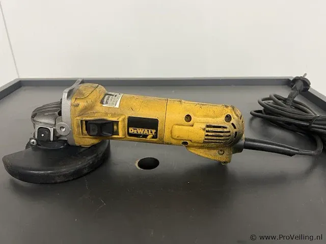 Dewalt haakse slijper type d28134 - afbeelding 1 van  4