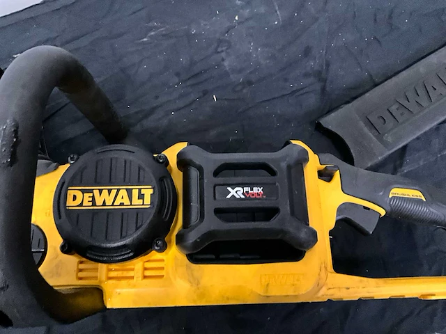 Dewalt kettingzaag - afbeelding 6 van  8