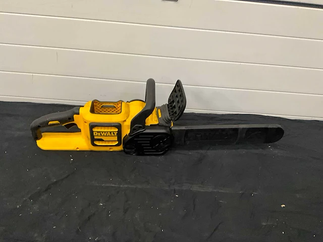 Dewalt kettingzaag - afbeelding 8 van  8