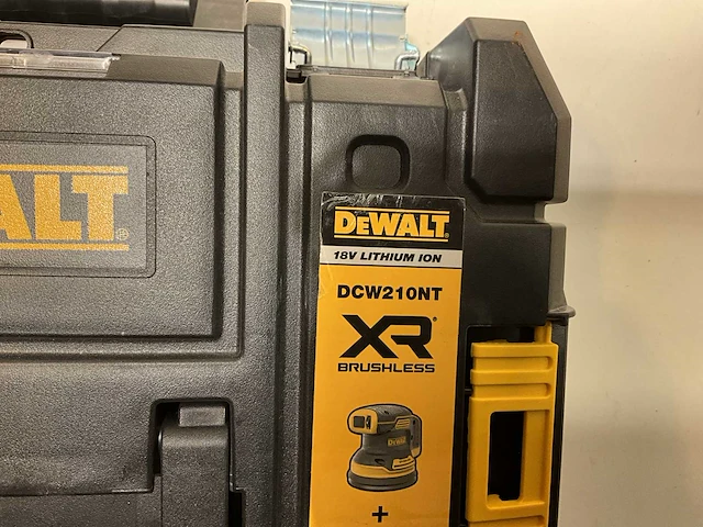 Dewalt koffer voor schuurmachine - afbeelding 2 van  4