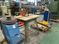 Dewalt radiaalafkortzaagmachine - afbeelding 1 van  9