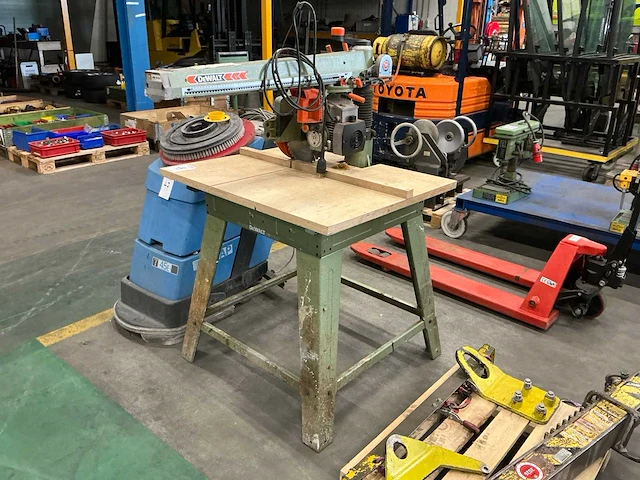 Dewalt radiaalafkortzaagmachine - afbeelding 2 van  9