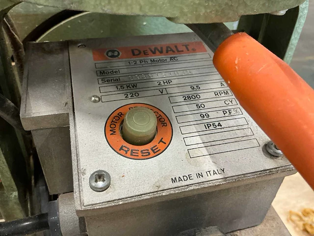 Dewalt radiaalafkortzaagmachine - afbeelding 9 van  9