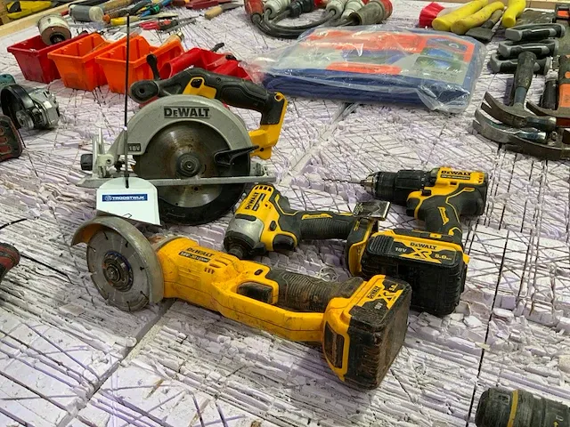 Dewalt set accugereedschap - afbeelding 1 van  7