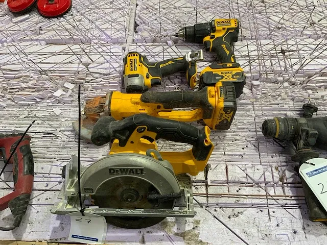 Dewalt set accugereedschap - afbeelding 2 van  7