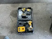 Dewalt slagmoersleutel (2x) - afbeelding 1 van  3