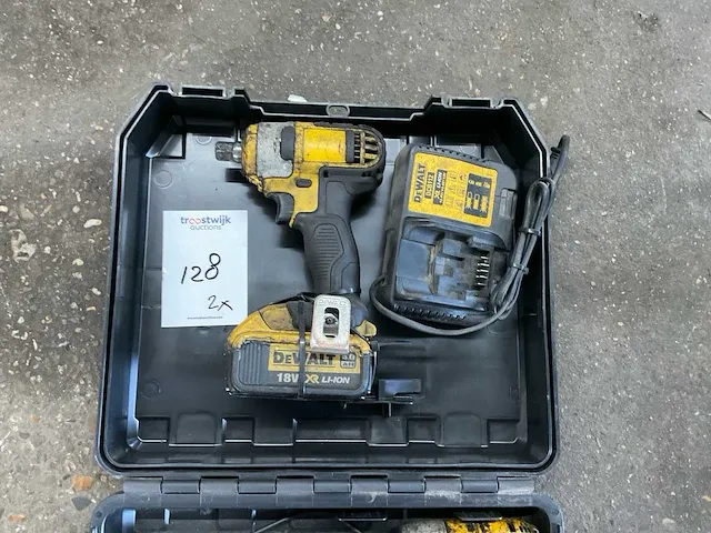 Dewalt slagmoersleutel (2x) - afbeelding 3 van  3