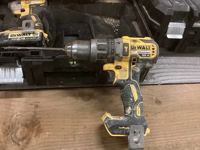 Dewalt slagschroevendraaier en boormachine - afbeelding 5 van  8