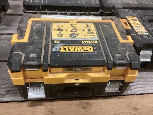 Dewalt slagschroevendraaier en boormachine - afbeelding 8 van  8