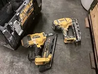 Dewalt tacker (2x) - afbeelding 1 van  5