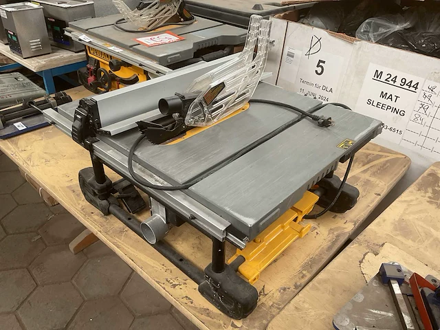 Dewalt tafelcirkelzaagmachine - afbeelding 4 van  6