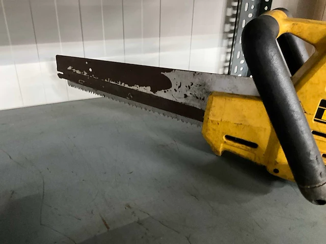 Dewalt zaagmachine - afbeelding 2 van  3