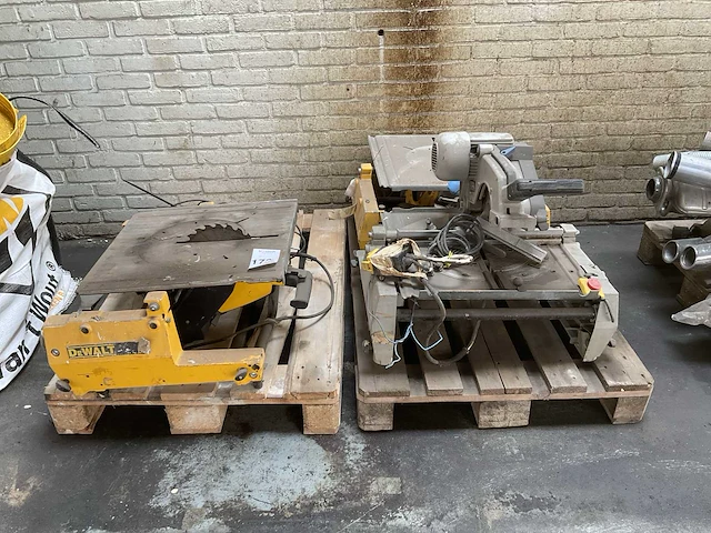 Dewalt zaagtafel (3x) - afbeelding 1 van  5